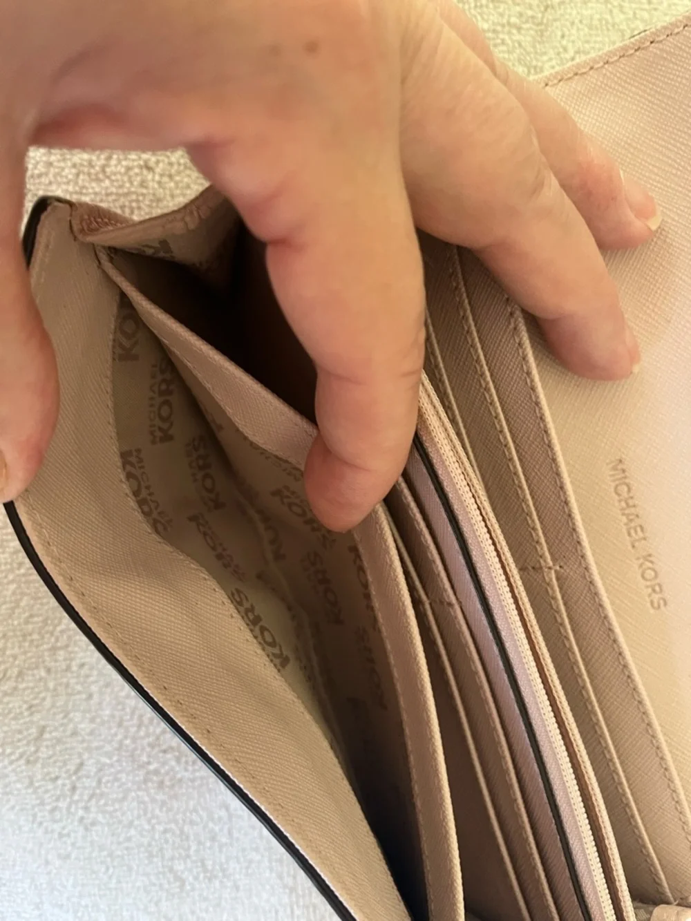Michael Kors long wallet pink - Picture 3 of 8